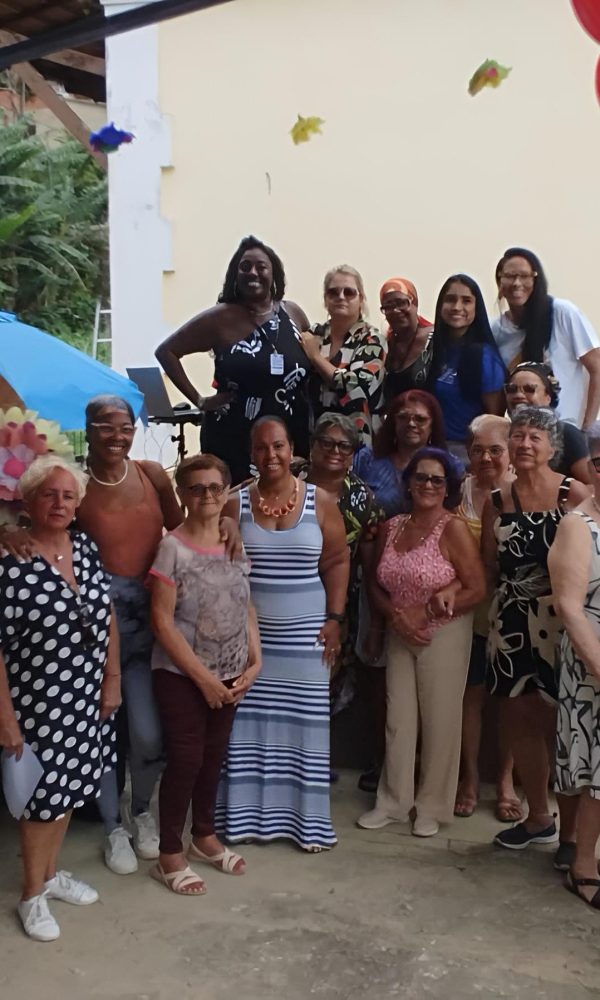 4b0e1511 cd76 4b2b 917e 2b0e340b7bad 600x1000