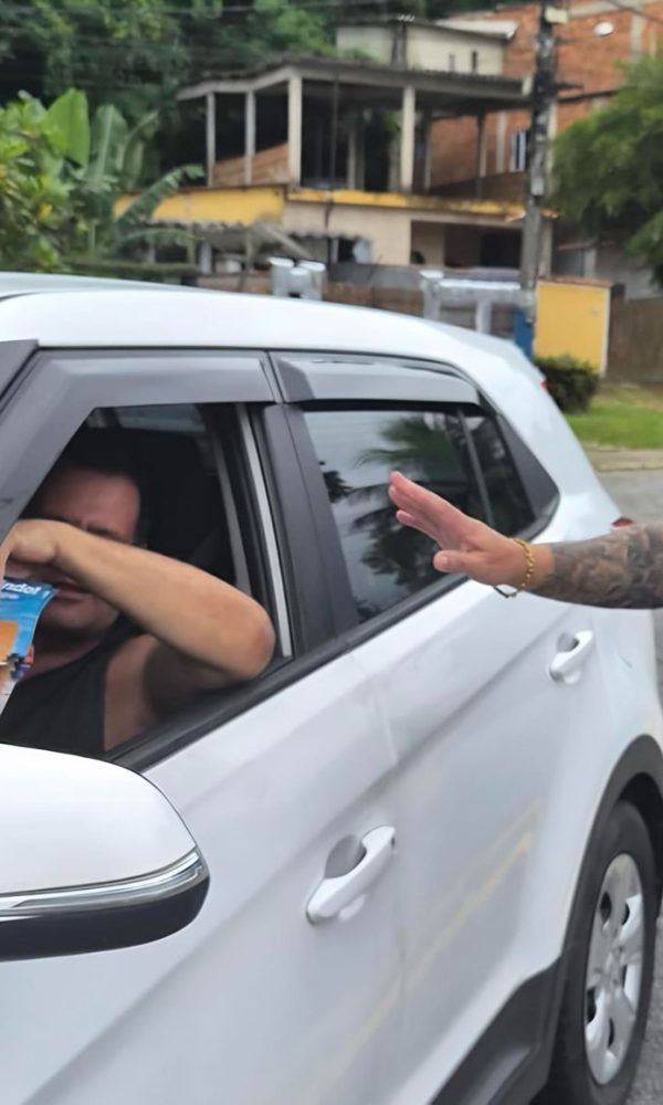 49374e74 f365 44e2 80d0 68f15316c5d5 600x1000