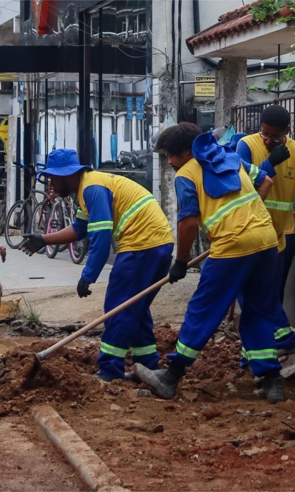 642507907 18512001079073227 7799028332073377650 n 600x1000